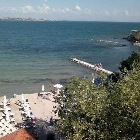 Strandnahe In Tsentar Mit Schoenem Garten Apartman Szozopol